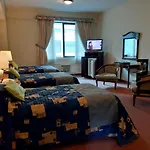 HOTEL M y B