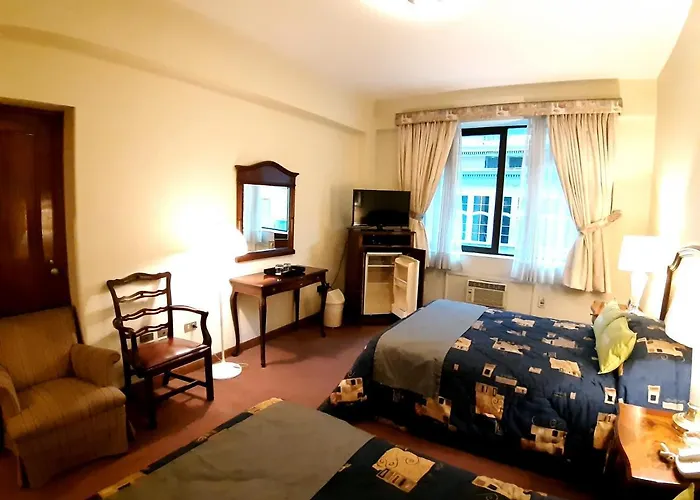 HOTEL M y B