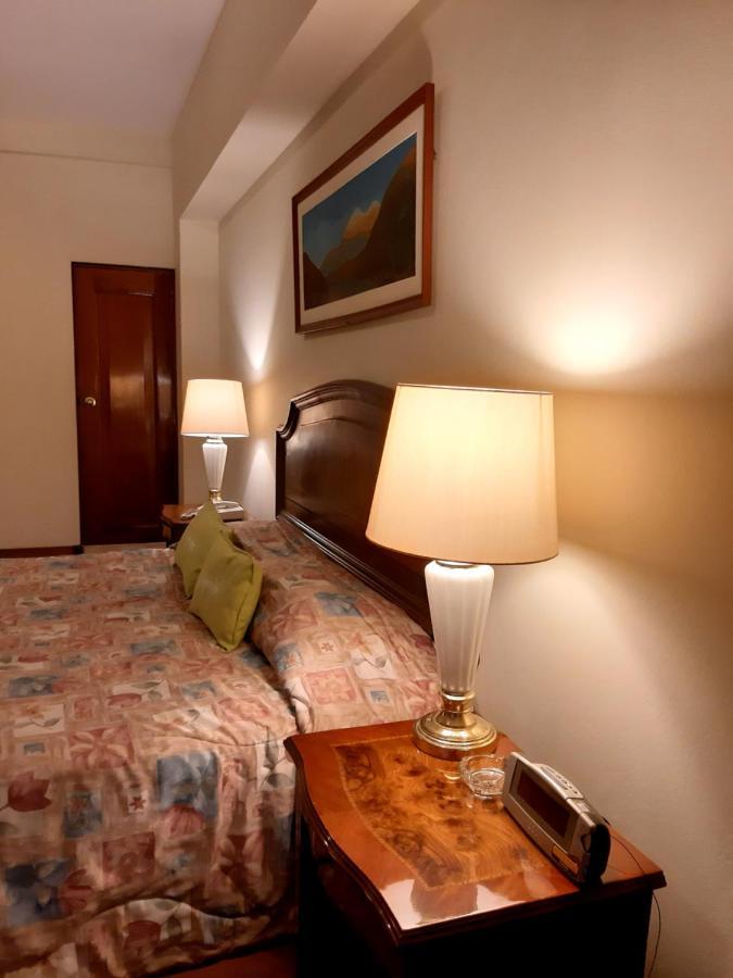 Hotel M Y B 3*