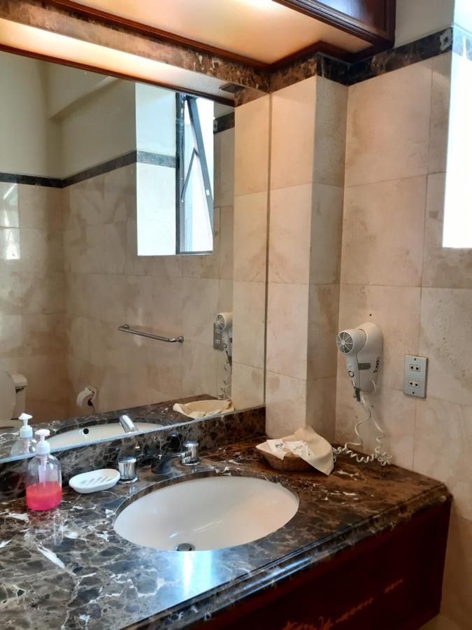 Hotel M Y B 3*